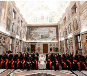 O Papa: a liturgia não é apenas para especialistas, é preciso formar bem os leigos