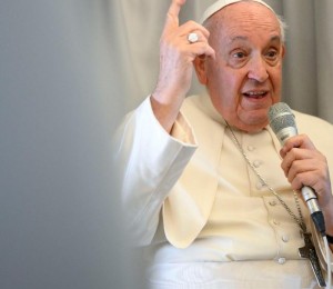 O Papa adverte para as ideologias na Igreja e no mundo