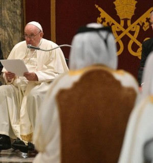 O Papa aos embaixadores: a guerra é contrária ao importante serviço que vocês desempenham
